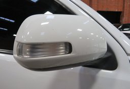 2015 Toyota Tacoma - Image 16