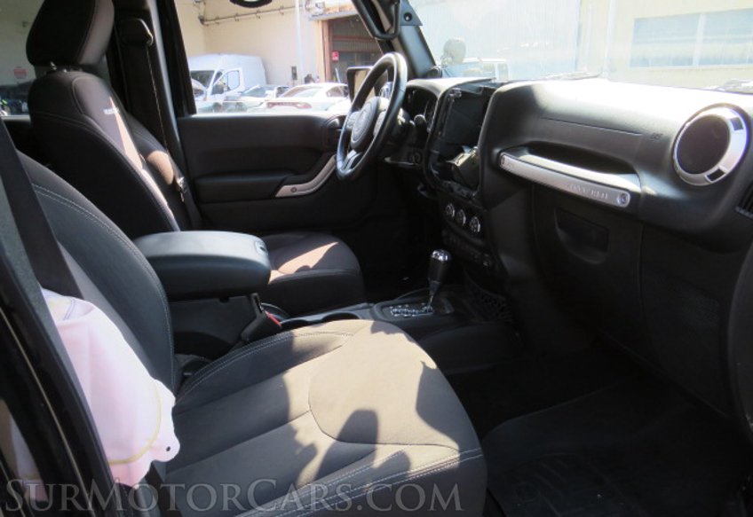 2014 Jeep Wrangler Unlimited - Image 26