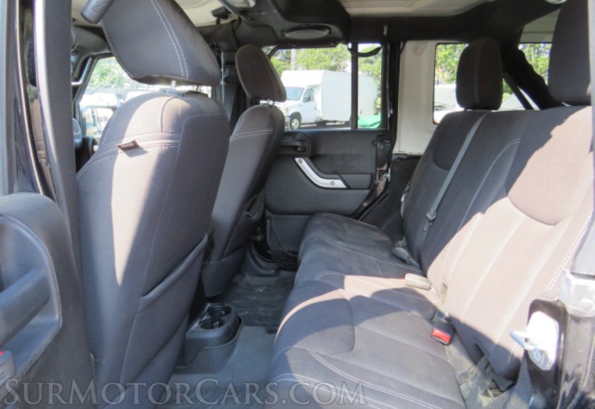 2014 Jeep Wrangler Unlimited - Image 28