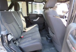 2014 Jeep Wrangler Unlimited - Image 31