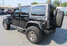 2014 Jeep Wrangler Unlimited - Image 10