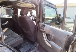 2014 Jeep Wrangler Unlimited - Image 22