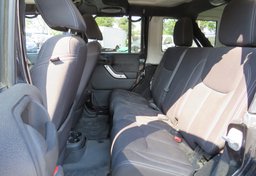 2014 Jeep Wrangler Unlimited - Image 30