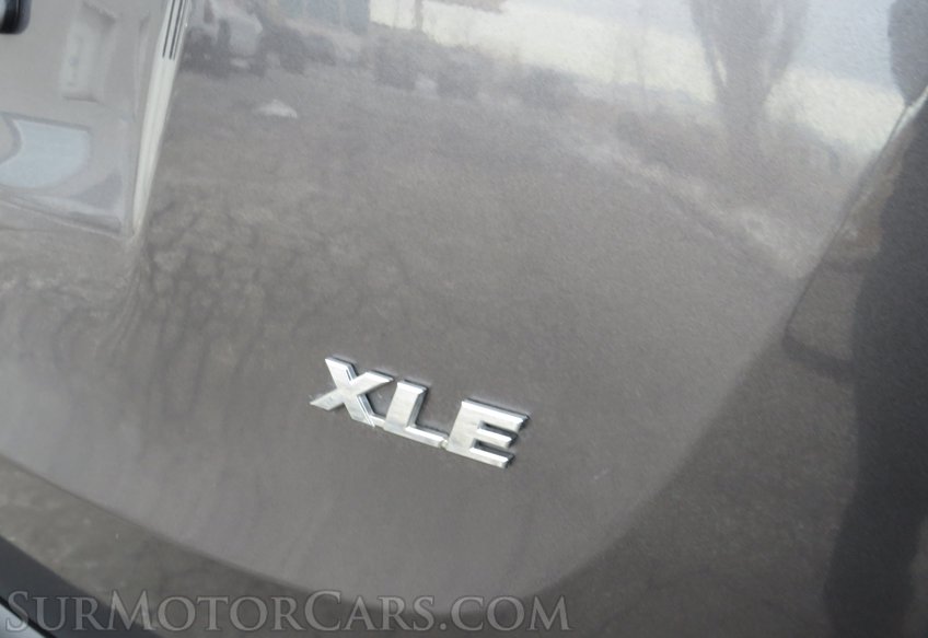 2013 Toyota RAV4 - Image 22