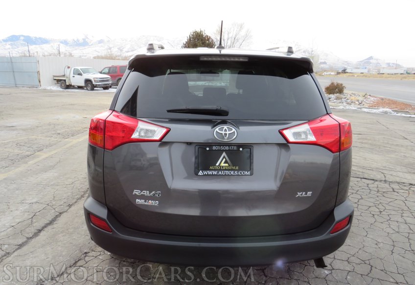 2013 Toyota RAV4 - Image 12