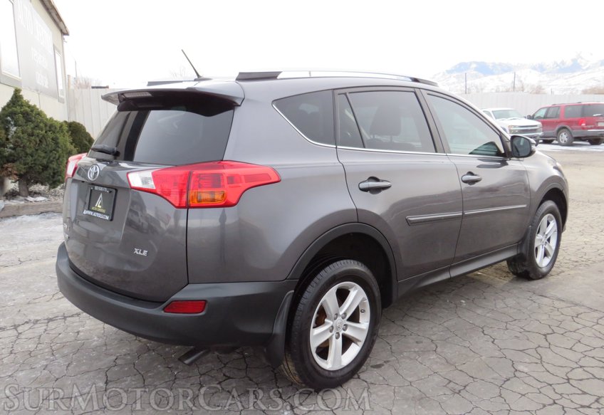 2013 Toyota RAV4 - Image 5
