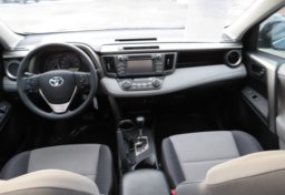 2013 Toyota RAV4 - Image 25