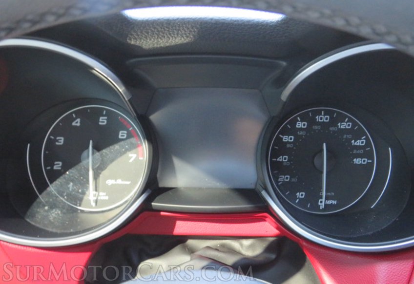 2018 Alfa Romeo Stelvio - Image 37