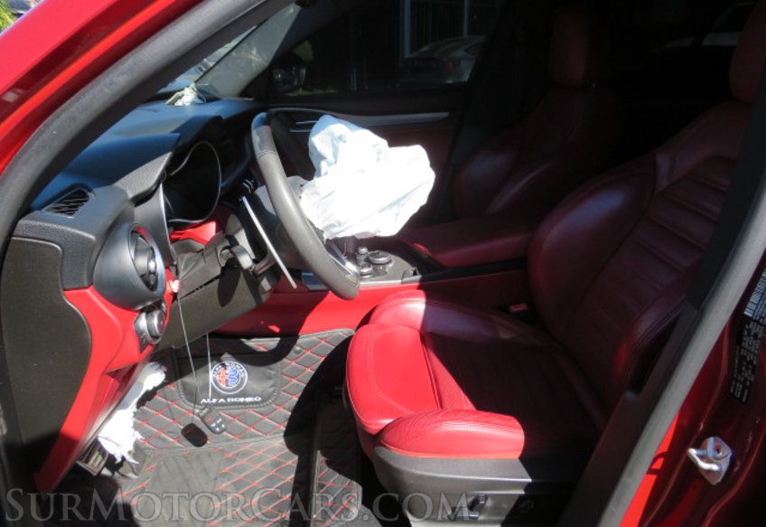 2018 Alfa Romeo Stelvio - Image 25