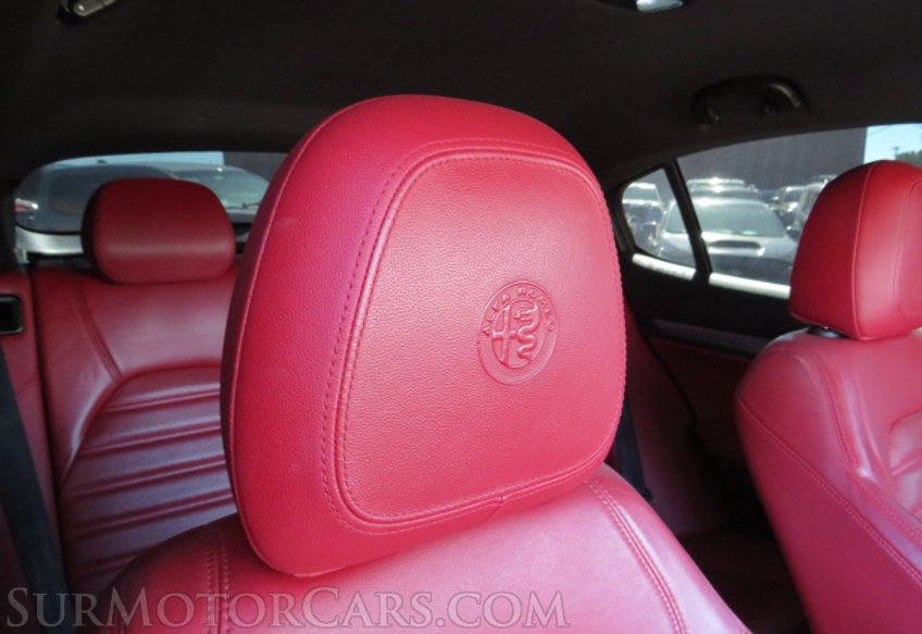 2018 Alfa Romeo Stelvio - Image 24