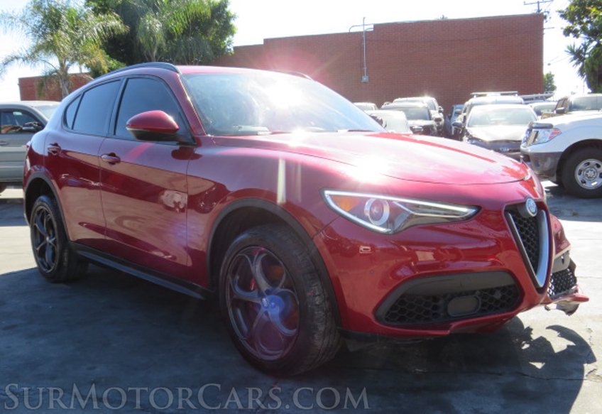 2018 Alfa Romeo Stelvio - Image 3