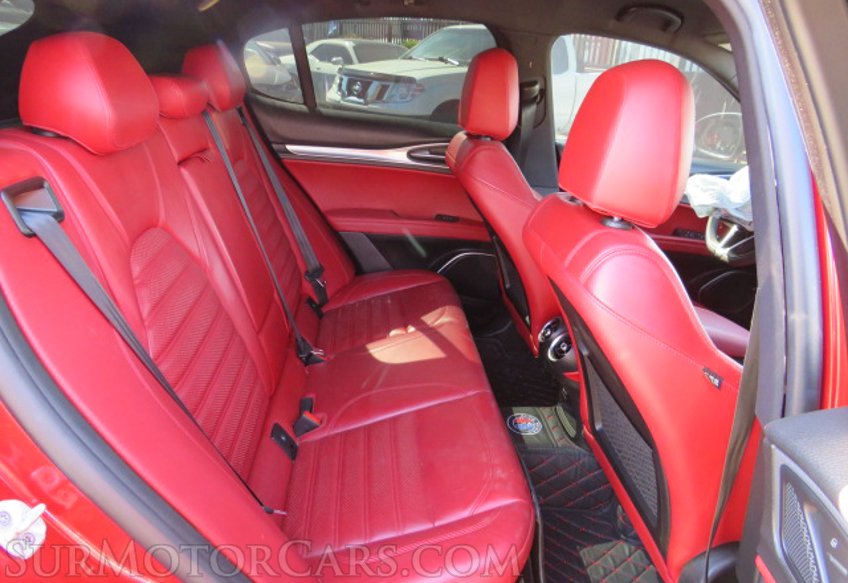 2018 Alfa Romeo Stelvio - Image 30