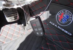 2018 Alfa Romeo Stelvio - Image 40