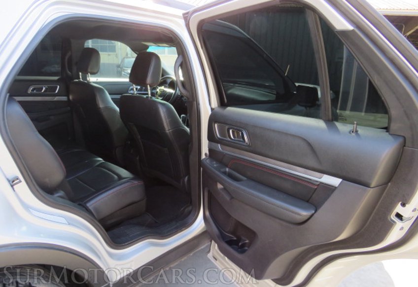 2019 Ford Explorer - Image 26