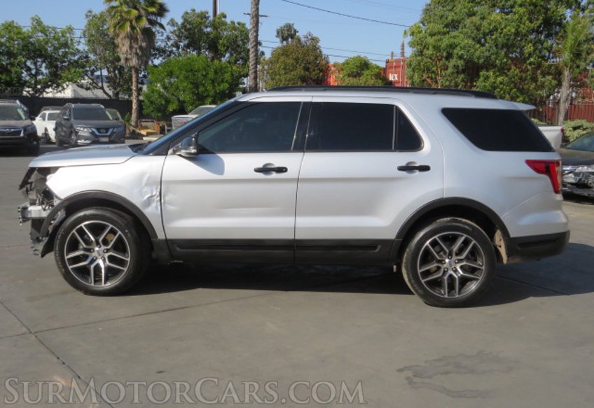 2019 Ford Explorer - Image 5