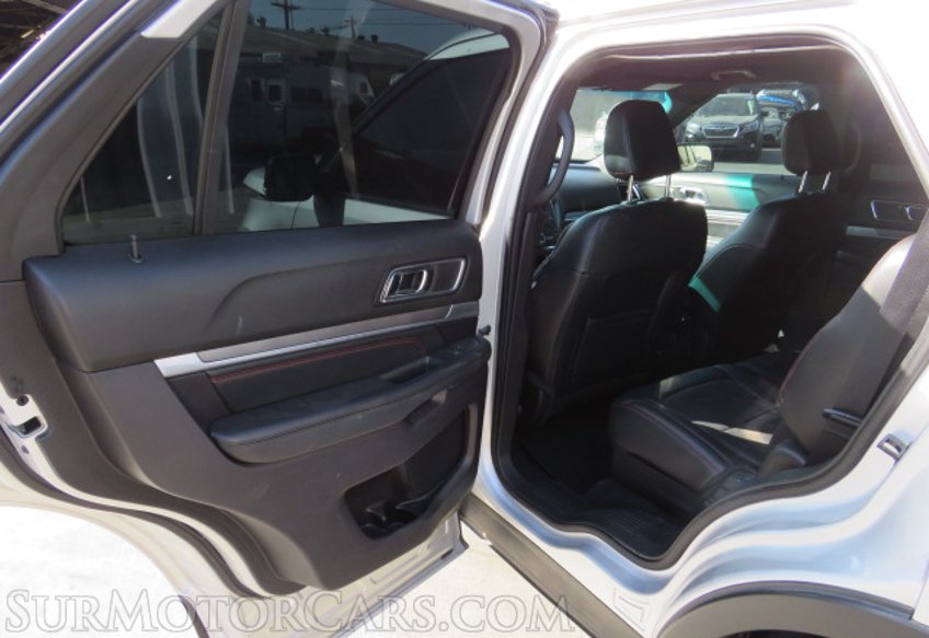 2019 Ford Explorer - Image 25