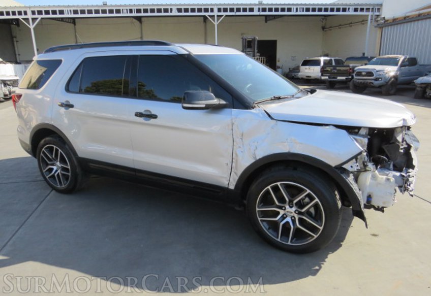 2019 Ford Explorer - Image 2