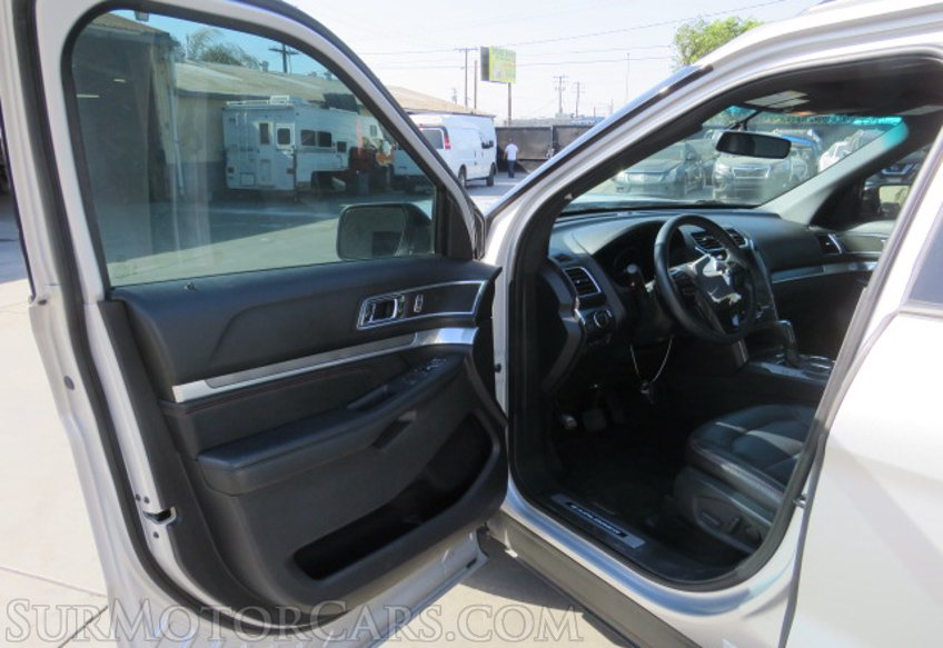 2019 Ford Explorer - Image 19