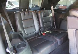 2019 Ford Explorer - Image 32