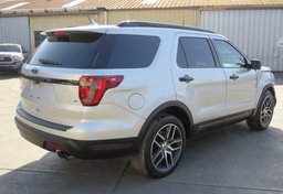 2019 Ford Explorer - Image 8