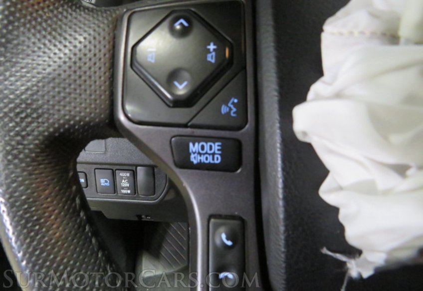 2022 Toyota Tacoma - Image 31