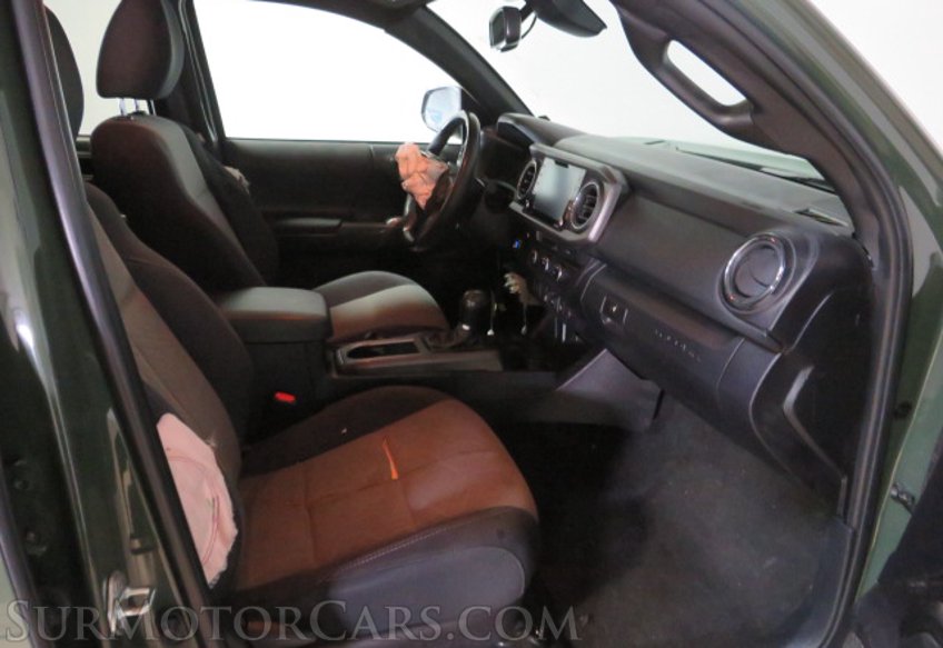 2022 Toyota Tacoma - Image 23