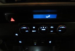 2022 Toyota Tacoma - Image 36