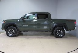 2022 Toyota Tacoma - Image 9
