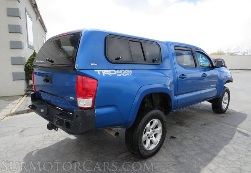 2017 Toyota Tacoma - Image 7