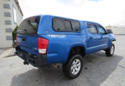 2017 Toyota Tacoma - Image 7