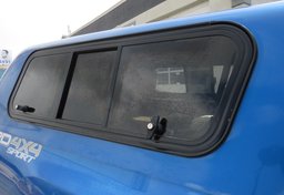 2017 Toyota Tacoma - Image 22