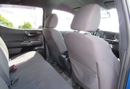 2017 Toyota Tacoma - Image 31