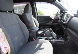 2017 Toyota Tacoma - Image 30