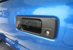 2017 Toyota Tacoma - Image 21