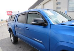 2017 Toyota Tacoma - Image 13