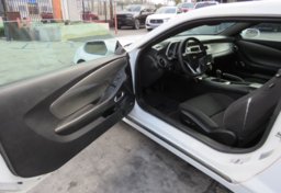 2014 Chevrolet Camaro - Image 19