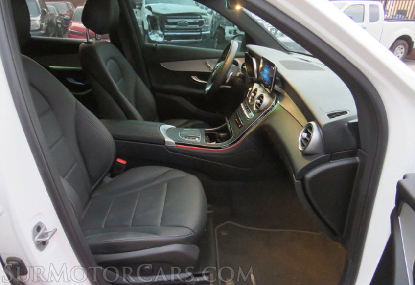 2022 Mercedes-Benz GLC - Image 24