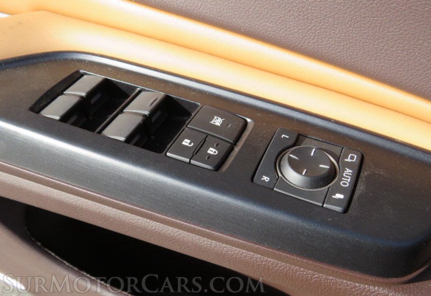 2020 Lexus ES - Image 40