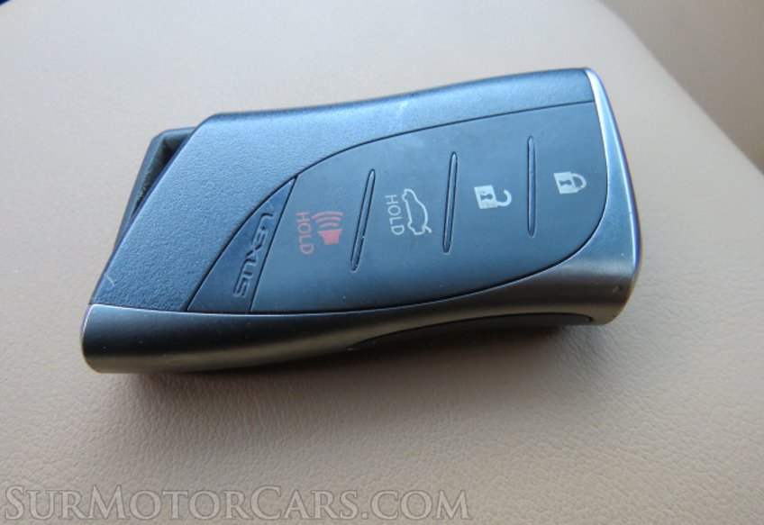 2020 Lexus ES - Image 35