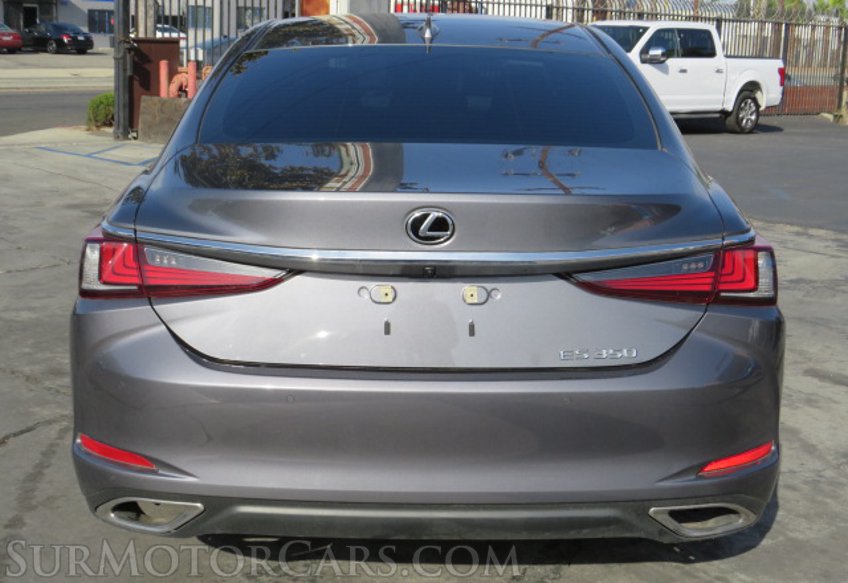 2020 Lexus ES - Image 9