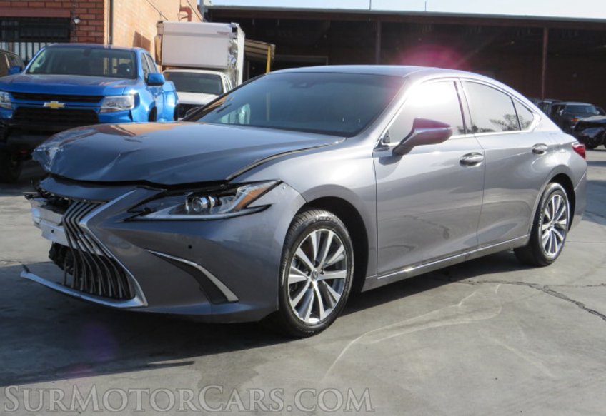 2020 Lexus ES - Image 3