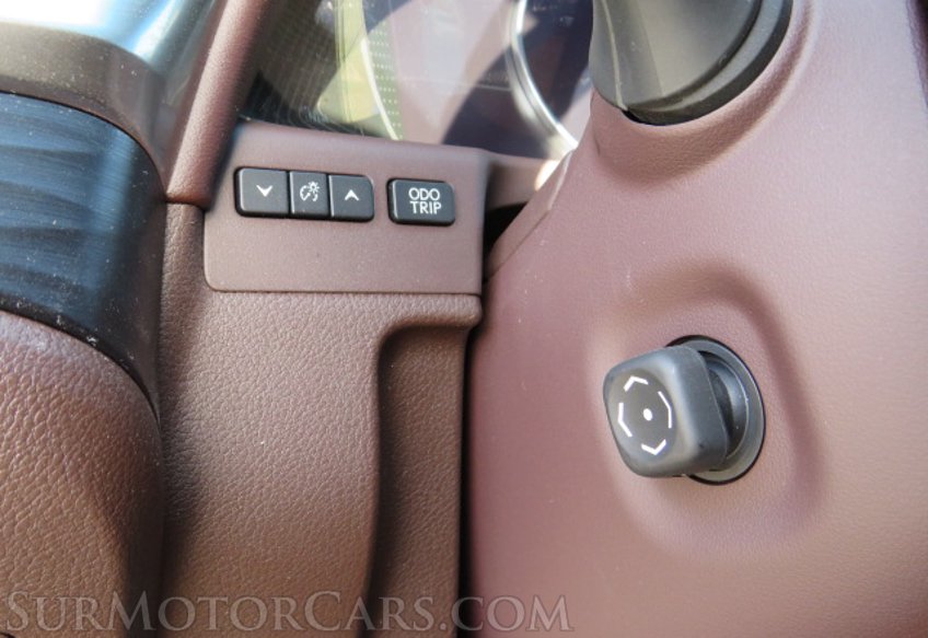 2020 Lexus ES - Image 36