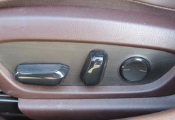 2020 Lexus ES - Image 38