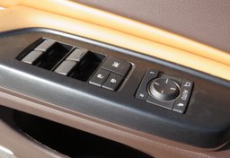 2020 Lexus ES - Image 40