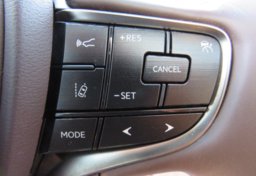 2020 Lexus ES - Image 33