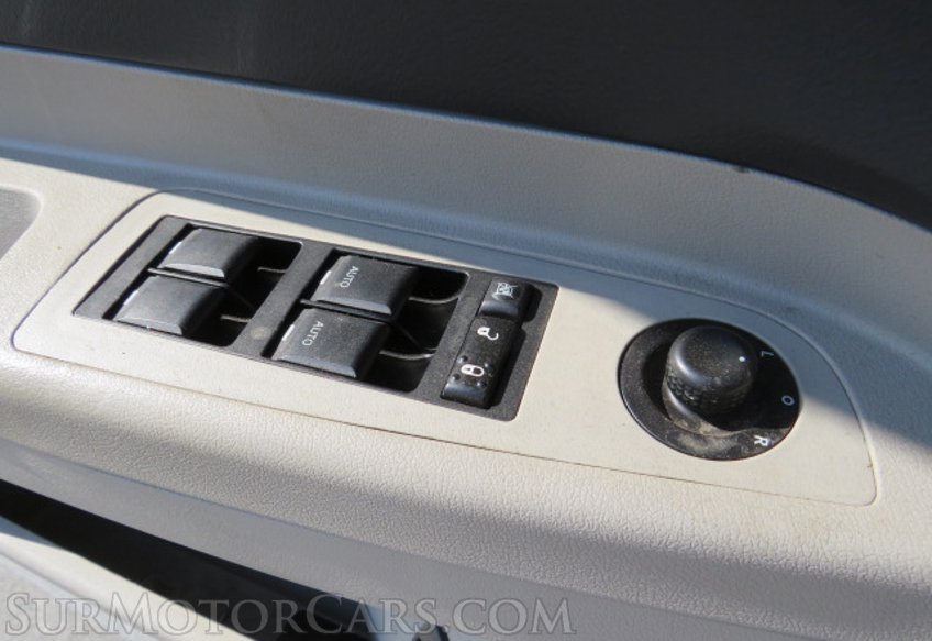 2007 Chrysler 300 - Image 40