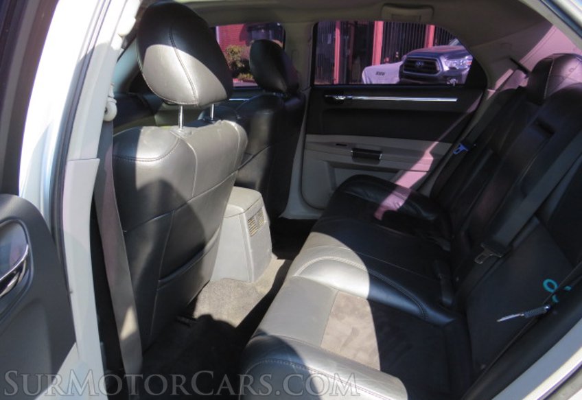 2007 Chrysler 300 - Image 27