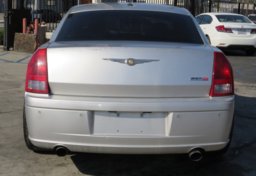 2007 Chrysler 300 - Image 10
