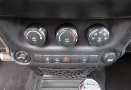 2018 Jeep Wrangler JK Unlimited - Image 38