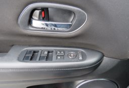 2016 Honda HR-V - Image 41